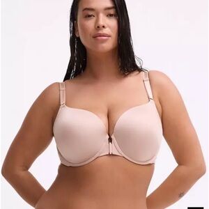 Torrid 42C Nude Perfect Coverage Push-Up Smooth Front-Close Bra